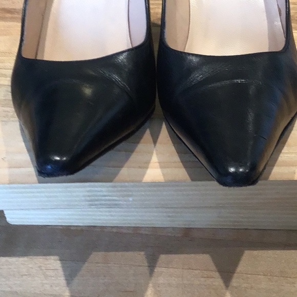 Saks Fifth Avenue Black Leather Pointed Toe Heels Size 8 B - Picture 8 of 12